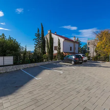 White House Penthouse Apartament Dramalj