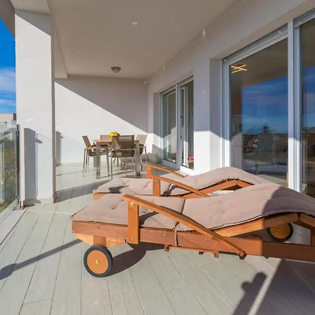 White House Penthouse Apartament *