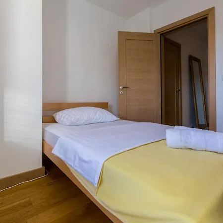 White House Penthouse Appartement Dramalj